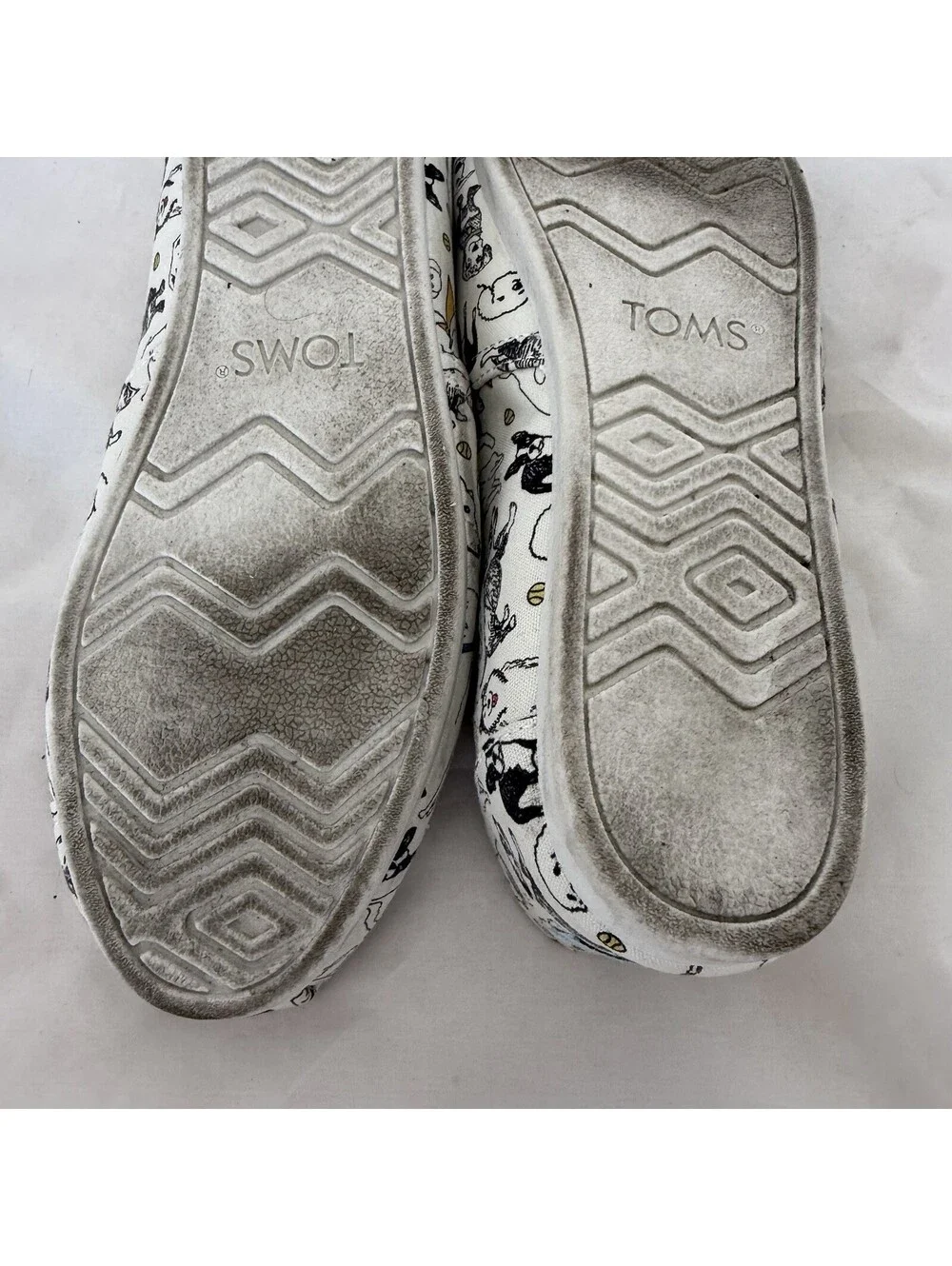 TOMS Alpargata Belmont White Office Dogs Shoes Size 8 Sneakers Black & White